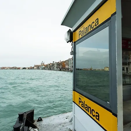 Canaletto Lagoon View Apartment *